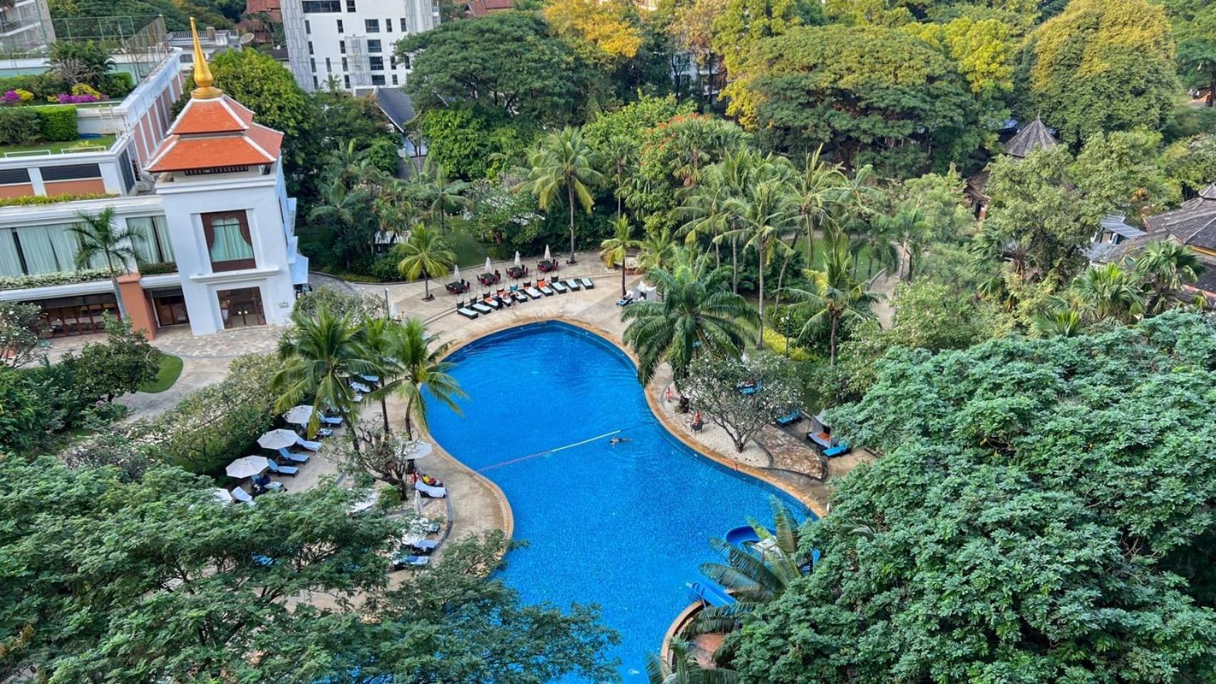 The Astra Luxury Condo In Town Chiang Mai Exteriör bild
